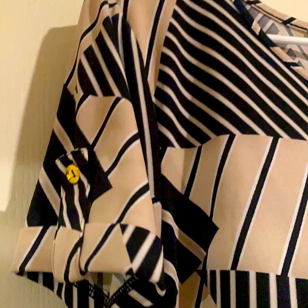 Stripe Geometric Design Top - Picture 9 of 9